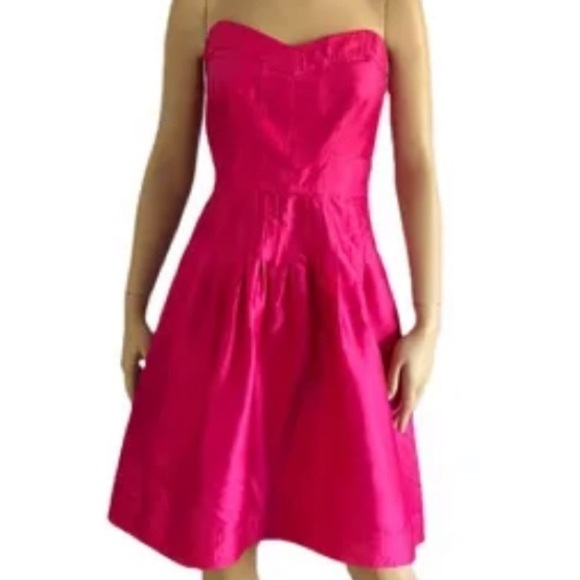 Diane Von Furstenberg Dresses & Skirts - DIANE VON FURSTENBERG $450 Hot Pink Silk Bowenia Strapless Fit Flare Dress Sz 4